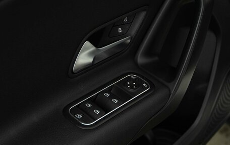 Mercedes-Benz A-Класс, 2018 год, 2 098 999 рублей, 18 фотография