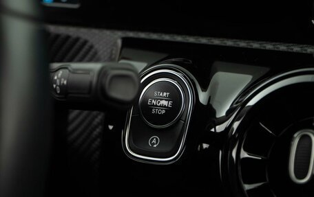 Mercedes-Benz A-Класс, 2018 год, 2 098 999 рублей, 22 фотография