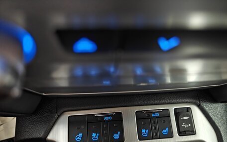 Toyota Land Cruiser 200, 2020 год, 11 700 000 рублей, 9 фотография