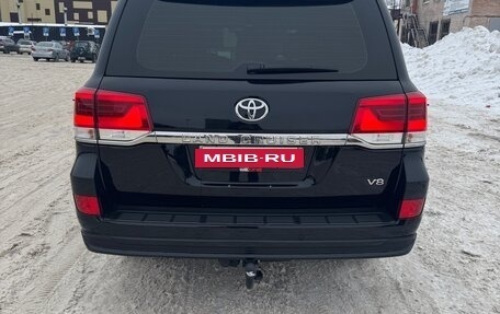 Toyota Land Cruiser 200, 2020 год, 11 700 000 рублей, 4 фотография