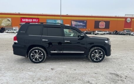 Toyota Land Cruiser 200, 2020 год, 11 700 000 рублей, 3 фотография