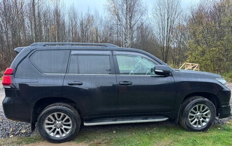 Toyota Land Cruiser Prado 150 рестайлинг 2, 2020 год, 7 100 000 рублей, 4 фотография