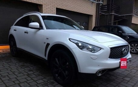 Infiniti QX70, 2015 год, 2 300 000 рублей, 3 фотография
