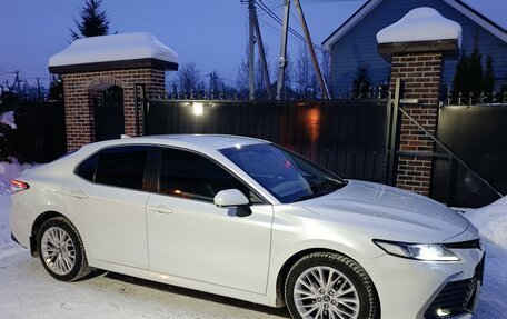 Toyota Camry, 2021 год, 3 270 000 рублей, 3 фотография