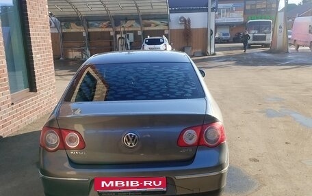 Volkswagen Passat B6, 2007 год, 610 000 рублей, 2 фотография