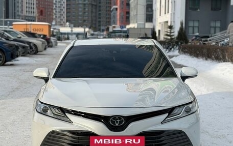 Toyota Camry, 2018 год, 2 050 000 рублей, 2 фотография