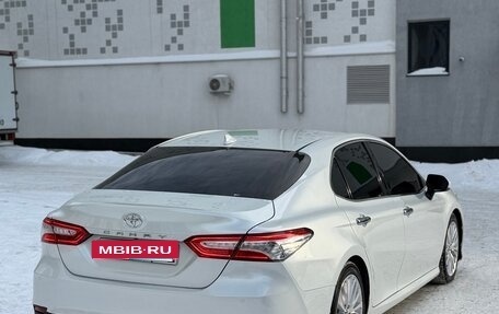 Toyota Camry, 2018 год, 2 050 000 рублей, 5 фотография