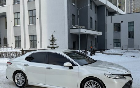 Toyota Camry, 2018 год, 2 050 000 рублей, 9 фотография