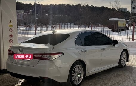 Toyota Camry, 2018 год, 2 050 000 рублей, 6 фотография
