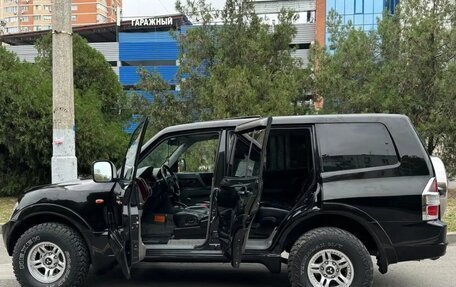 Mitsubishi Pajero III рестайлинг, 2001 год, 950 000 рублей, 5 фотография