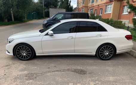 Mercedes-Benz E-Класс, 2013 год, 2 500 000 рублей, 4 фотография