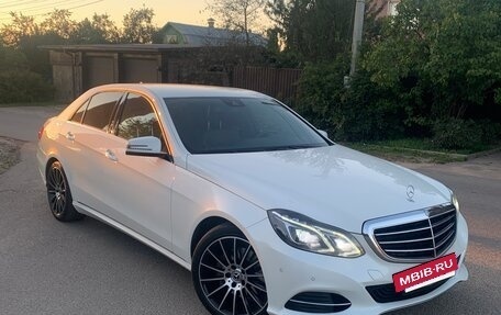 Mercedes-Benz E-Класс, 2013 год, 2 500 000 рублей, 3 фотография