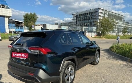 Toyota RAV4, 2019 год, 3 450 000 рублей, 4 фотография