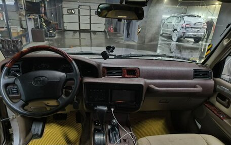 Toyota Land Cruiser 80 рестайлинг, 1995 год, 2 100 000 рублей, 29 фотография