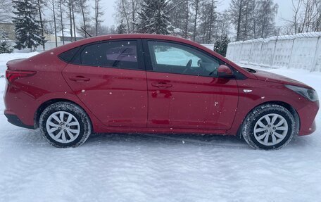 Hyundai Solaris II рестайлинг, 2021 год, 1 650 000 рублей, 3 фотография