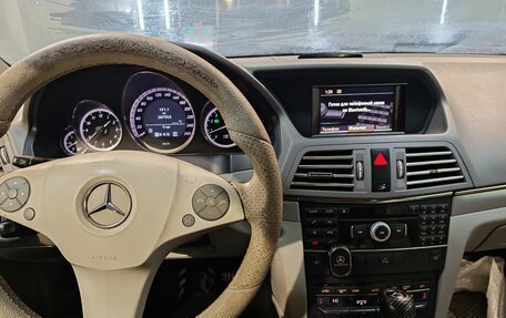 Mercedes-Benz E-Класс, 2010 год, 1 200 000 рублей, 9 фотография