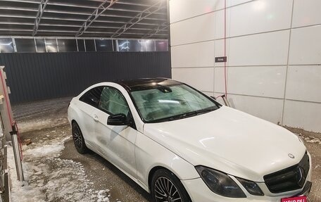 Mercedes-Benz E-Класс, 2010 год, 1 200 000 рублей, 3 фотография
