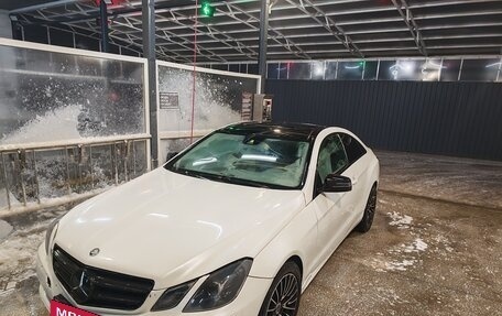 Mercedes-Benz E-Класс, 2010 год, 1 200 000 рублей, 6 фотография