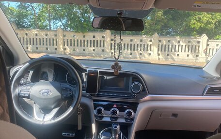 Hyundai Elantra VI рестайлинг, 2019 год, 1 581 000 рублей, 14 фотография