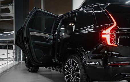 Volvo XC90 II рестайлинг, 2025 год, 11 290 000 рублей, 16 фотография