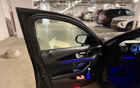 Mercedes-Benz E-Класс, 2021 год, 5 700 000 рублей, 9 фотография