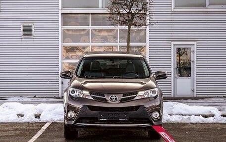 Toyota RAV4, 2013 год, 1 655 000 рублей, 2 фотография
