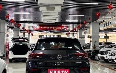 Volkswagen T-Roc I, 2022 год, 1 590 000 рублей, 4 фотография