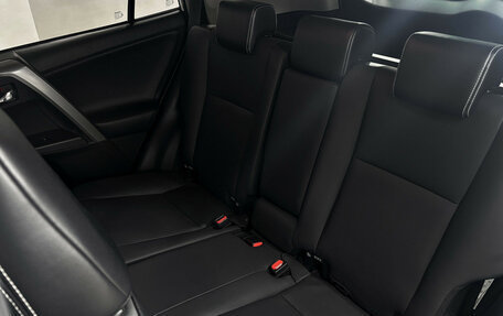 Toyota RAV4, 2017 год, 2 625 000 рублей, 13 фотография