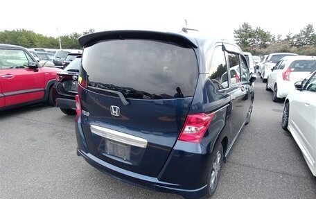 Honda Freed I, 2010 год, 690 000 рублей, 2 фотография