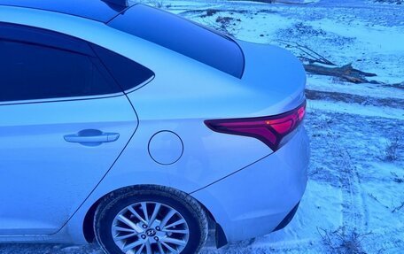 Hyundai Solaris II рестайлинг, 2017 год, 1 200 000 рублей, 9 фотография