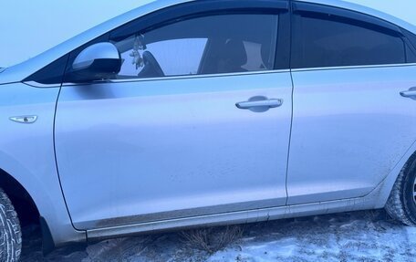 Hyundai Solaris II рестайлинг, 2017 год, 1 200 000 рублей, 10 фотография