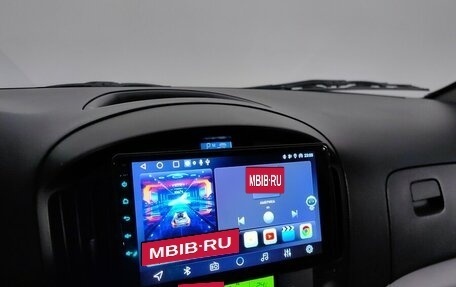 Hyundai Grand Starex Grand Starex I рестайлинг 2, 2008 год, 899 000 рублей, 16 фотография