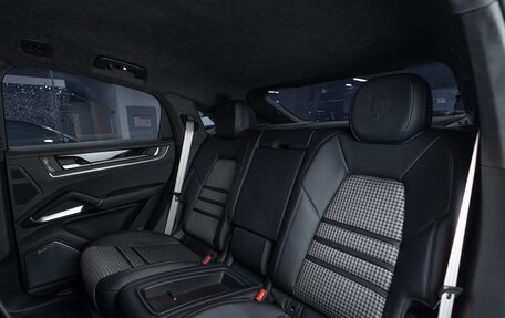 Porsche Cayenne III, 2025 год, 25 490 000 рублей, 29 фотография