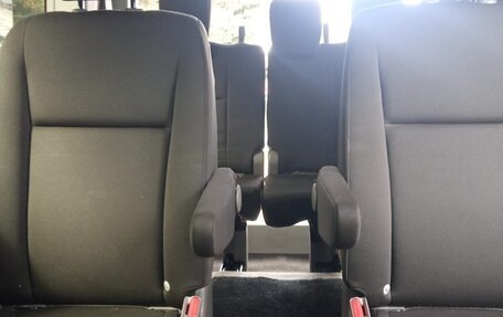 Honda Stepwgn IV, 2018 год, 2 000 000 рублей, 7 фотография