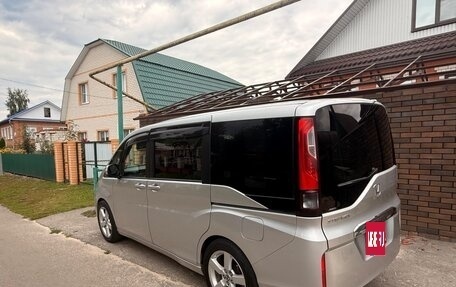 Honda Stepwgn IV, 2018 год, 2 000 000 рублей, 5 фотография