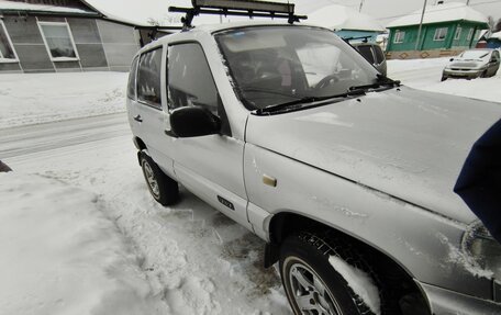Chevrolet Niva I рестайлинг, 2004 год, 300 000 рублей, 3 фотография