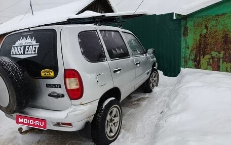 Chevrolet Niva I рестайлинг, 2004 год, 300 000 рублей, 2 фотография
