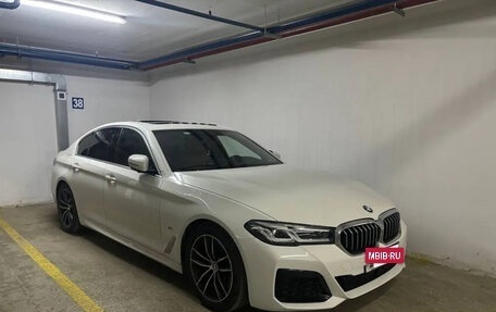 BMW 5 серия, 2021 год, 4 810 000 рублей, 2 фотография