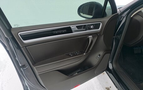 Volkswagen Touareg III, 2016 год, 3 400 000 рублей, 15 фотография