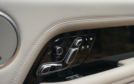 Land Rover Range Rover IV рестайлинг, 2018 год, 6 700 000 рублей, 19 фотография