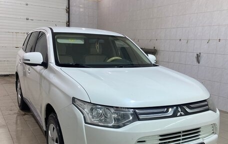Mitsubishi Outlander III рестайлинг 3, 2012 год, 1 350 000 рублей, 8 фотография