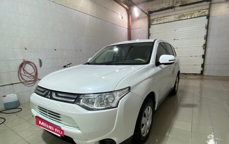 Mitsubishi Outlander III рестайлинг 3, 2012 год, 1 350 000 рублей, 7 фотография