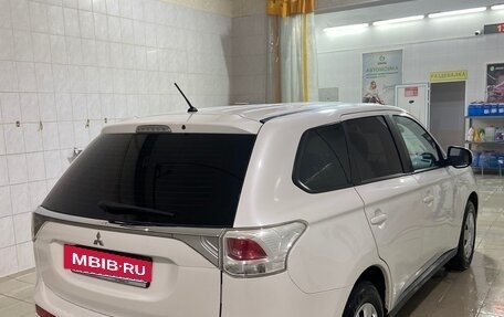 Mitsubishi Outlander III рестайлинг 3, 2012 год, 1 350 000 рублей, 9 фотография