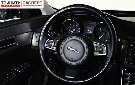 Jaguar XF II, 2016 год, 2 457 000 рублей, 12 фотография