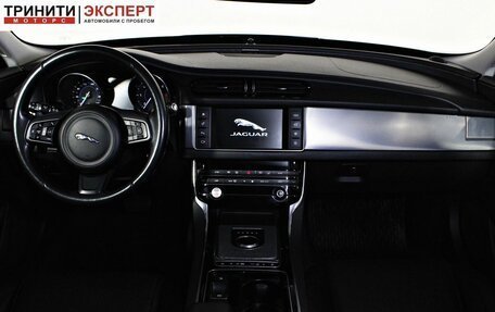 Jaguar XF II, 2016 год, 2 457 000 рублей, 11 фотография