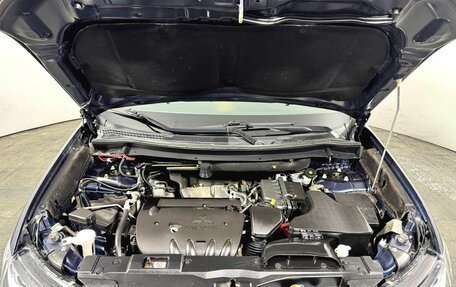 Mitsubishi Outlander III рестайлинг 3, 2019 год, 2 200 000 рублей, 9 фотография