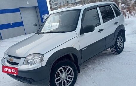 Chevrolet Niva I рестайлинг, 2011 год, 530 000 рублей, 5 фотография