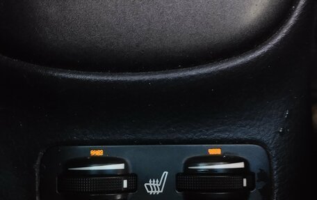 Toyota Avensis III рестайлинг, 2003 год, 790 000 рублей, 15 фотография