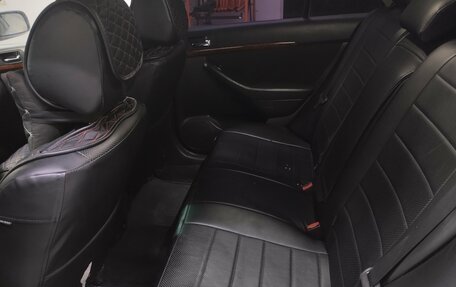 Toyota Avensis III рестайлинг, 2003 год, 790 000 рублей, 18 фотография