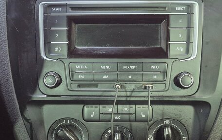 Volkswagen Jetta VI, 2015 год, 1 199 000 рублей, 17 фотография